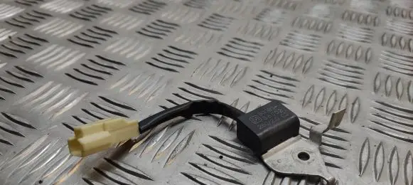 Toyota Avensis T250 Sensor 9008088002