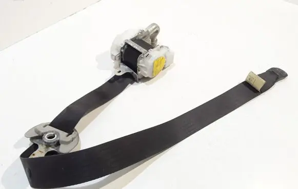 Lexus IS 220D-250-350 Front seatbelt 1J090331