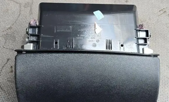 Skoda Roomster (5J) Glove box brak