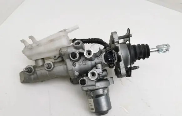 Renault Zoe Master brake cylinder 0204711261