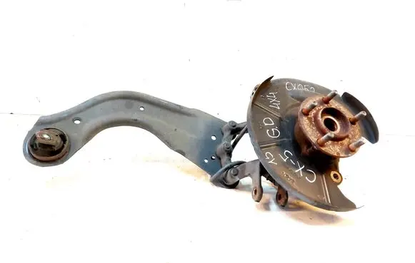 Rear wheel hub