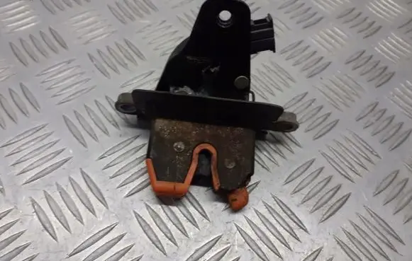Skoda Fabia Mk1 (6Y) Tailgate/trunk/boot lock/catch/latch