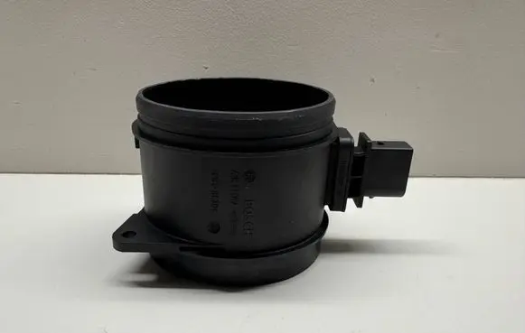 BMW 5 E60 E61 Mass air flow meter 7805415 13627805415 0281002936