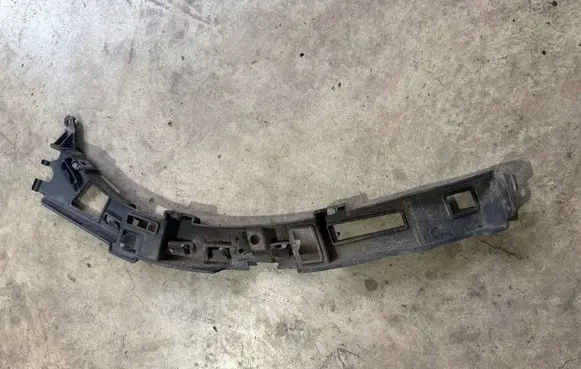 Opel Combo E Front bumper mounting bracket 9816768780