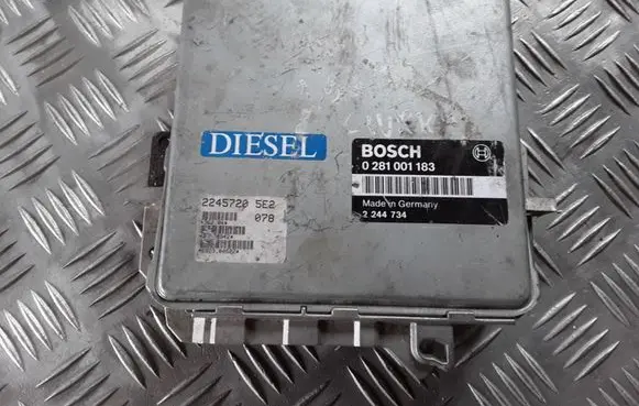 BMW 5 E39 Engine control unit/module 0281001183 2244734 22457205E2