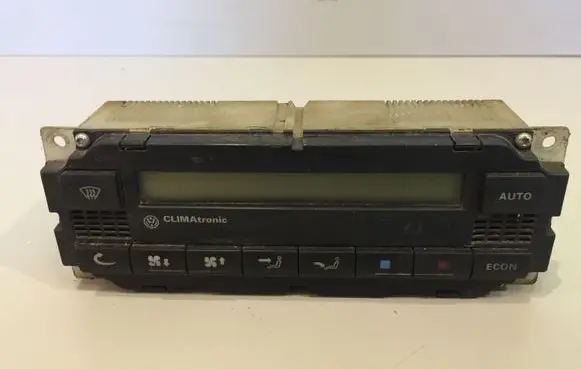 Volkswagen PASSAT B5 Climate control unit