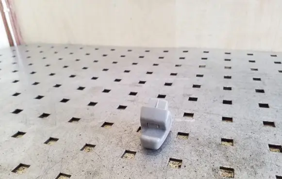Sun visor clip/hook/bracket