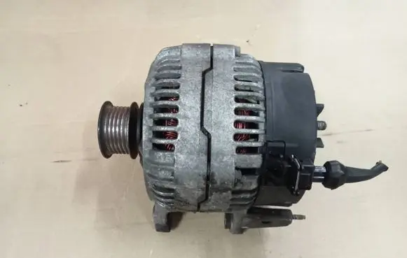 Ford Galaxy Generator/alternator 028903025s