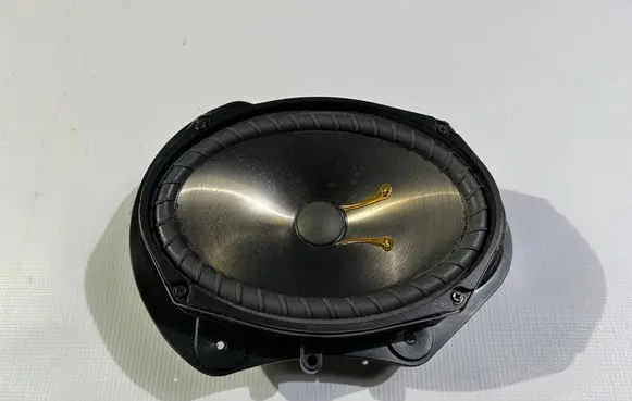 Dodge Challenger Front door speaker 05030126ab