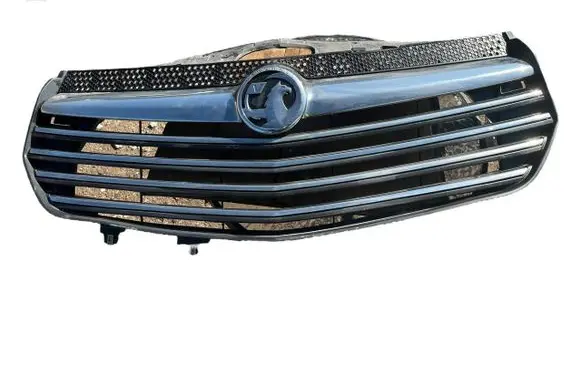 Opel Vivaro Front bumper upper radiator grill 214B37781R 214B25126R