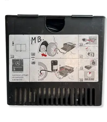 Mercedes-Benz A W176 Tire air pump compressor A0005831302