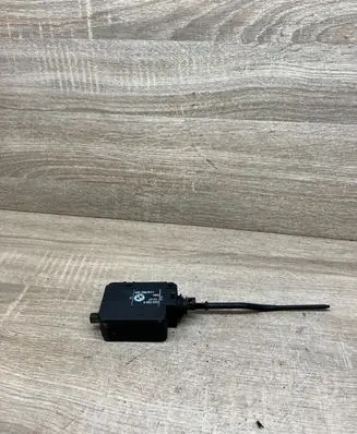 BMW 3 E46 Fuel tank cap lock 6923973 406204311