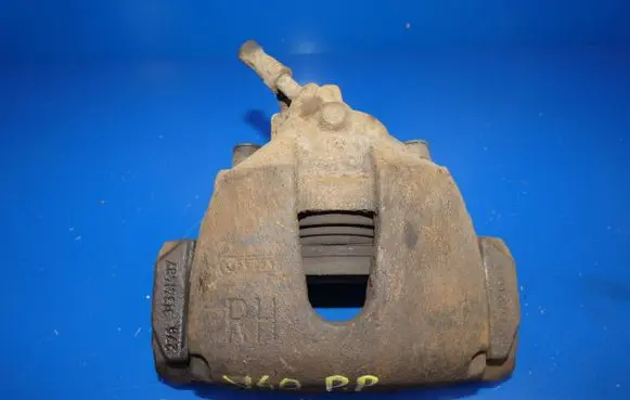 Volvo V40 Front brake caliper