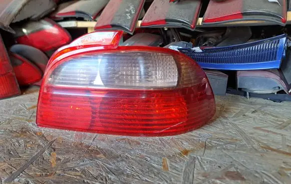 Toyota Avensis T220 Rear/tail lights 034N4P