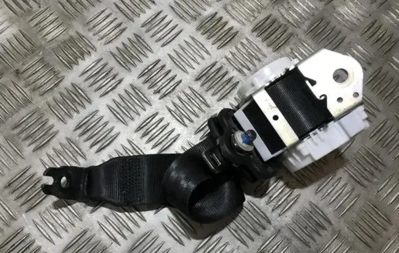 Ford Fiesta Rear seatbelt 8v51a611b69aj 8v51-a611b69-aj