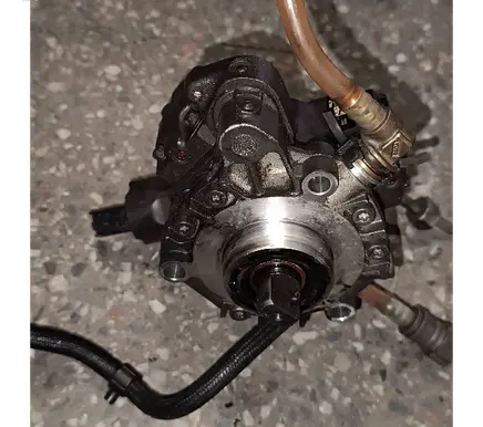 Fuel injection high pressure pump