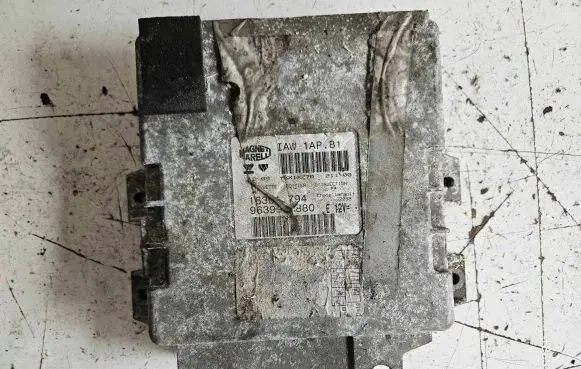 Peugeot 206 Engine control unit/module IAW1AP81 9639991880 1630794