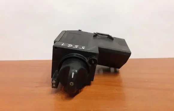 Mercedes-Benz E W210 Light switch 2105450104 5561