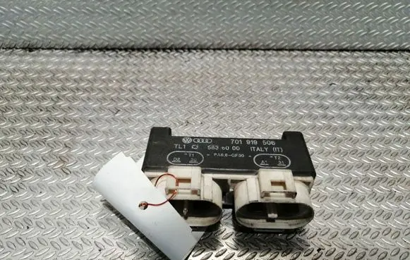 Volkswagen Transporter - Caravelle T4 Coolant fan relay 701919506