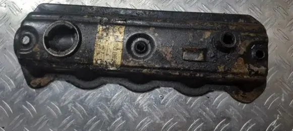 Audi A4 S4 B5 8D Rocker cam cover 