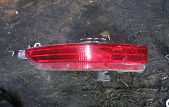 Volkswagen Touareg II Rear bumper light 