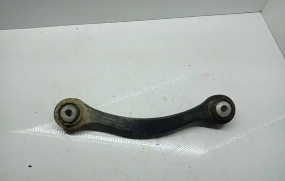 Rear control arm