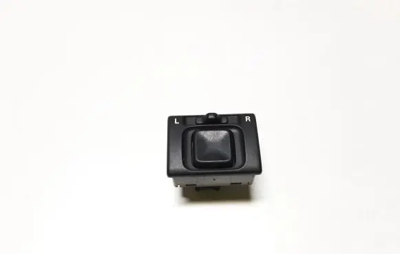 Suzuki XL7 I Wing mirror switch