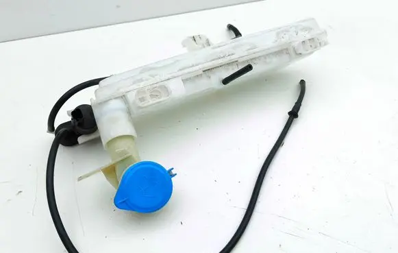 Peugeot 3008 III Windshield washer fluid reservoir/tank 9639959180 9639834780