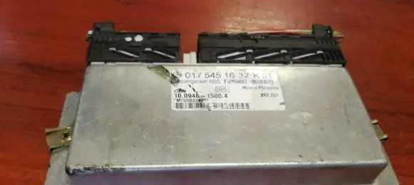 Mercedes-Benz C W202 ABS control unit/module 0175451632