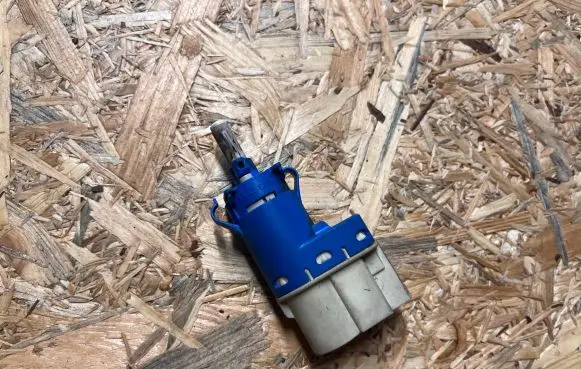 Jaguar S-Type Brake pedal sensor switch