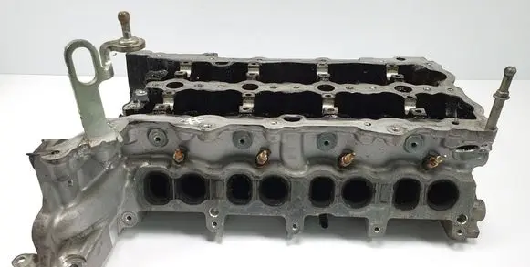Opel Astra K Engine head 55500307
