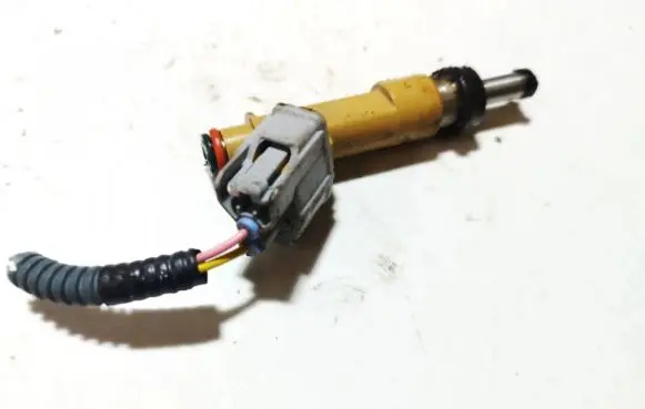 Toyota Auris E180 Fuel injector 232500t030
