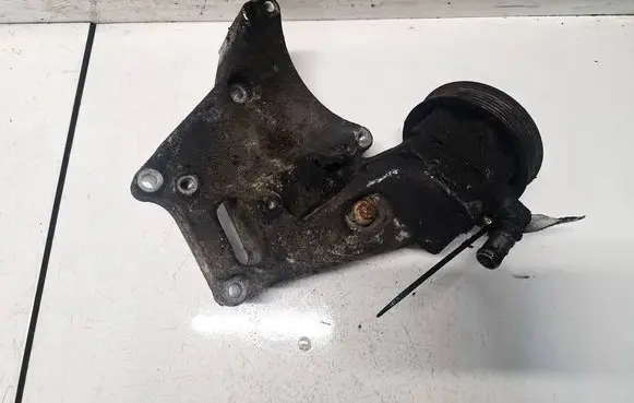 Opel Vectra B Engine mounting bracket 90502550