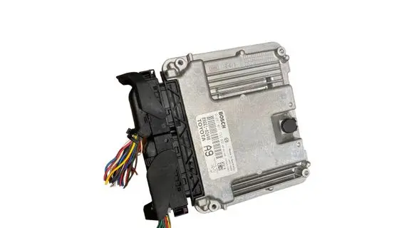 Toyota Corolla E120 E130 Engine control unit/module 8966102A90 1039S11041 0281011733