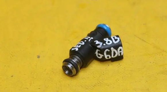 KIA Optima Fuel injector
