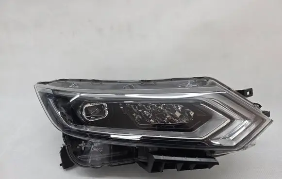 Nissan Qashqai Headlight/headlamp 100-19011 SP100-19011