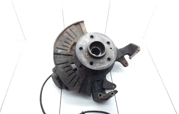 Mercedes-Benz ML W163 Front wheel hub