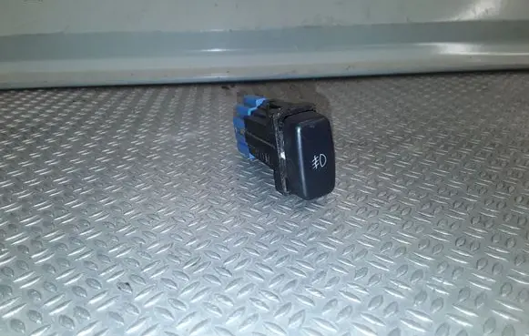 Mitsubishi Endeavor Fog light switch 