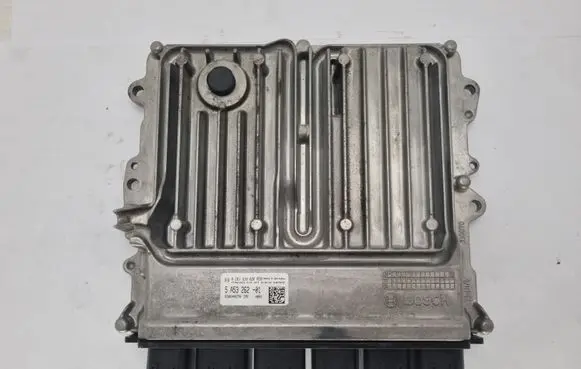 BMW 5 G30 G31 G38 Engine control unit/module ECU 5A5326201 0261S10625 030040270