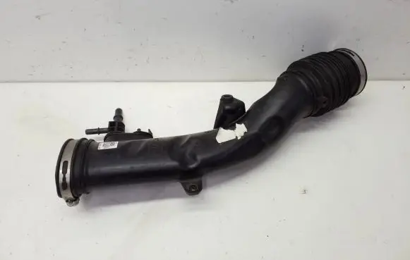 Ford Fusion II Turbo air intake inlet pipe/hose HG939R504