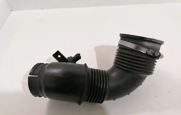 Opel Insignia A Brake booster pipe/hose E10942A01