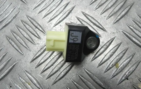 Toyota C-HR I Airbag deployment crash/impact sensor 89831F4030 X3752