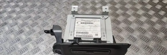 Jeep Grand Cherokee Radio/CD/DVD/GPS head unit P05091245AE