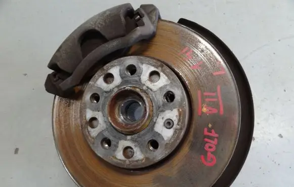 Volkswagen Golf VII Front wheel hub spindle knuckle