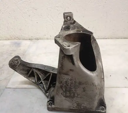 Volkswagen Sharan Gearbox mounting bracket 7M0199207L XM2116061AA