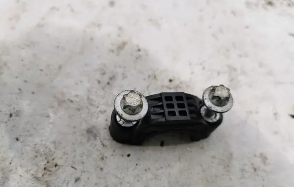 BMW 1 E81 E87 other engine part NOCODE