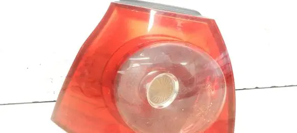 Volkswagen Golf V Rear/tail lights 1K6945095G 89032902