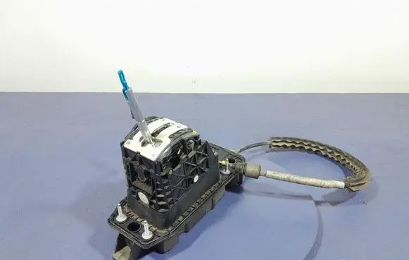 Volkswagen PASSAT B6 Gear shift rod 3C1713025H