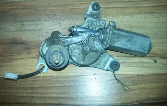 Mazda 323 Rear window wiper motor 8491005061