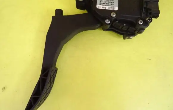 Skoda Fabia Mk1 (6Y) Accelerator throttle pedal 6Q1721503B